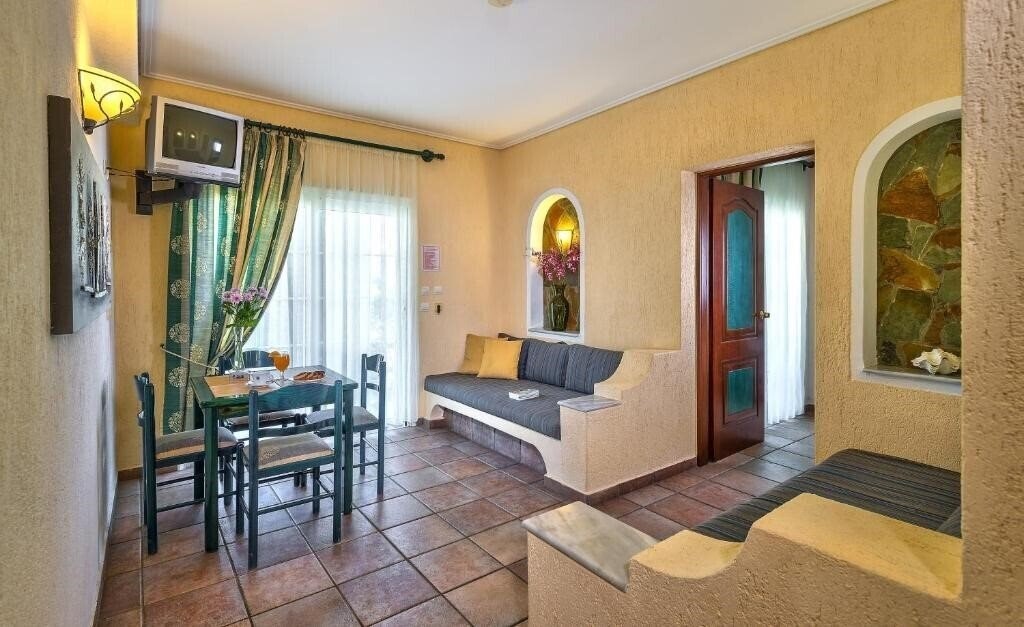 Вид Castle Suites Hotel 4*