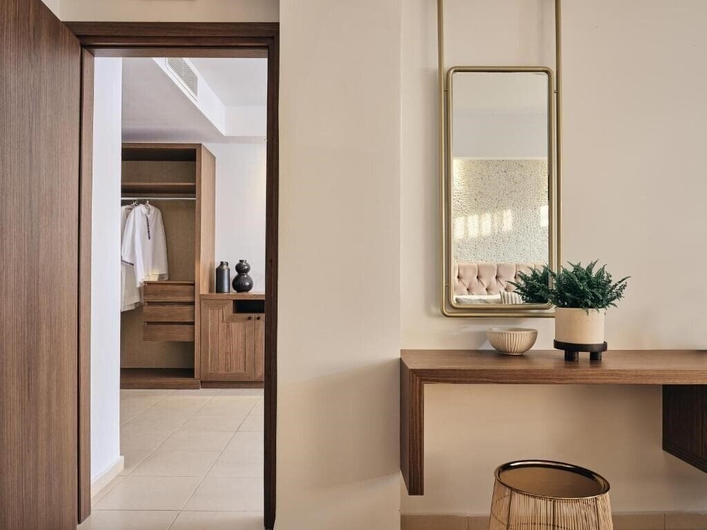 Территория The Royal Blue Resort 5*