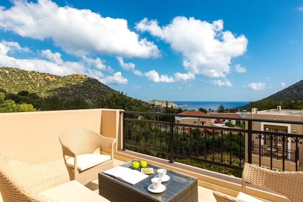 Вид Pantheon Villas & Suites 4*