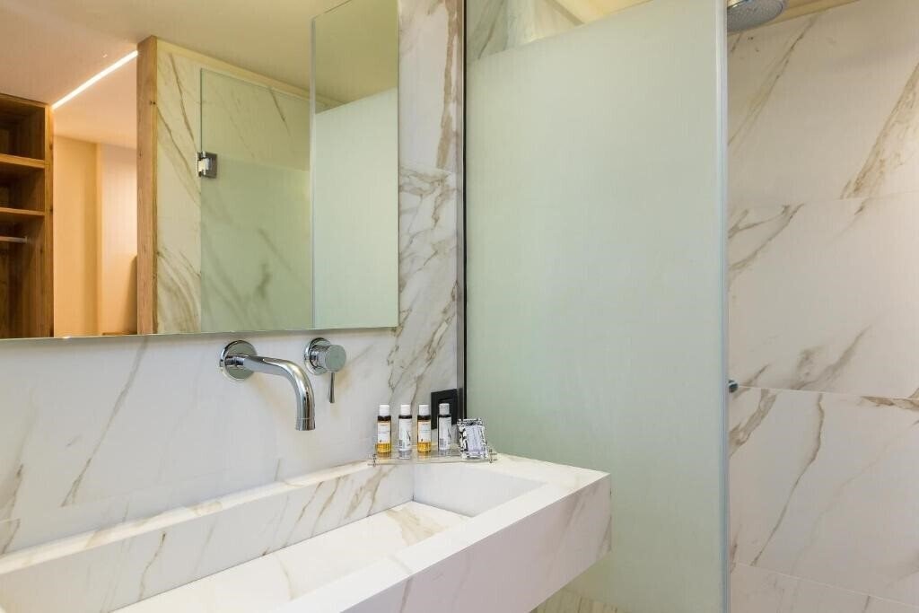 Панорама Ammos Studios 4*