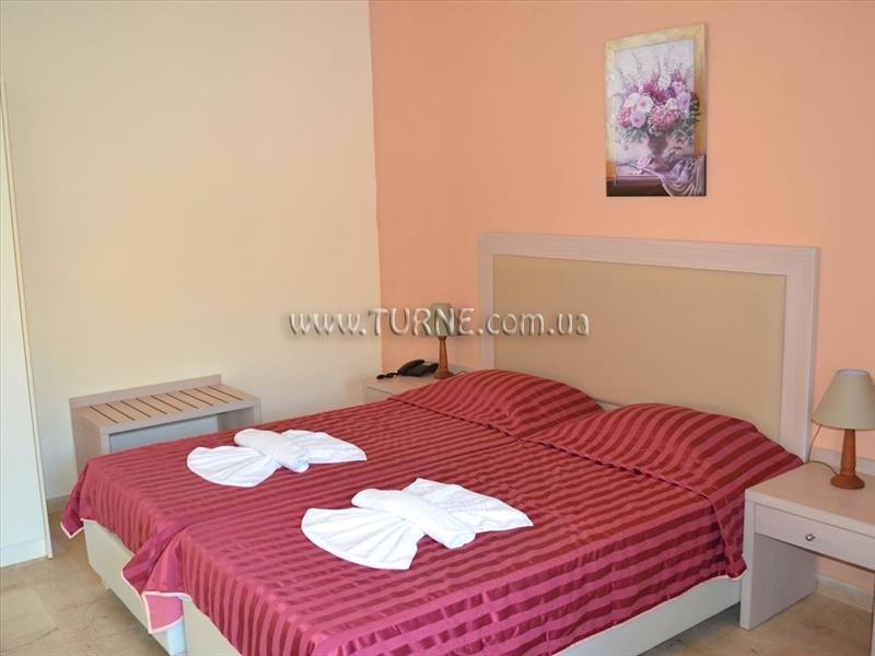 Вид Amnissos Hotel 3*