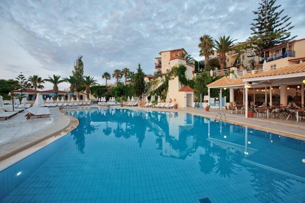 Панорама Rethymno Mare & Water Park 5*