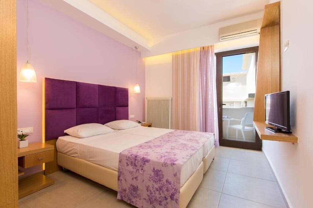 Панорама Eltina Hotel 2*