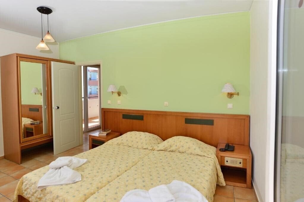 Территория Lefkoniko Ostria 2*