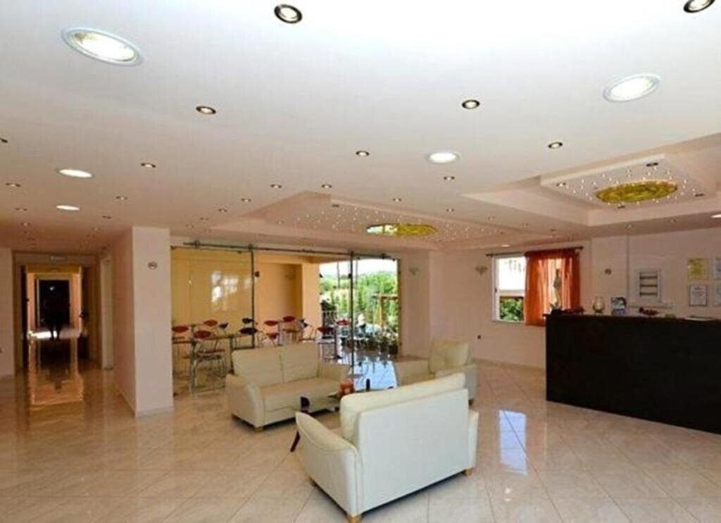 Вид Golden Rose Suites 3*