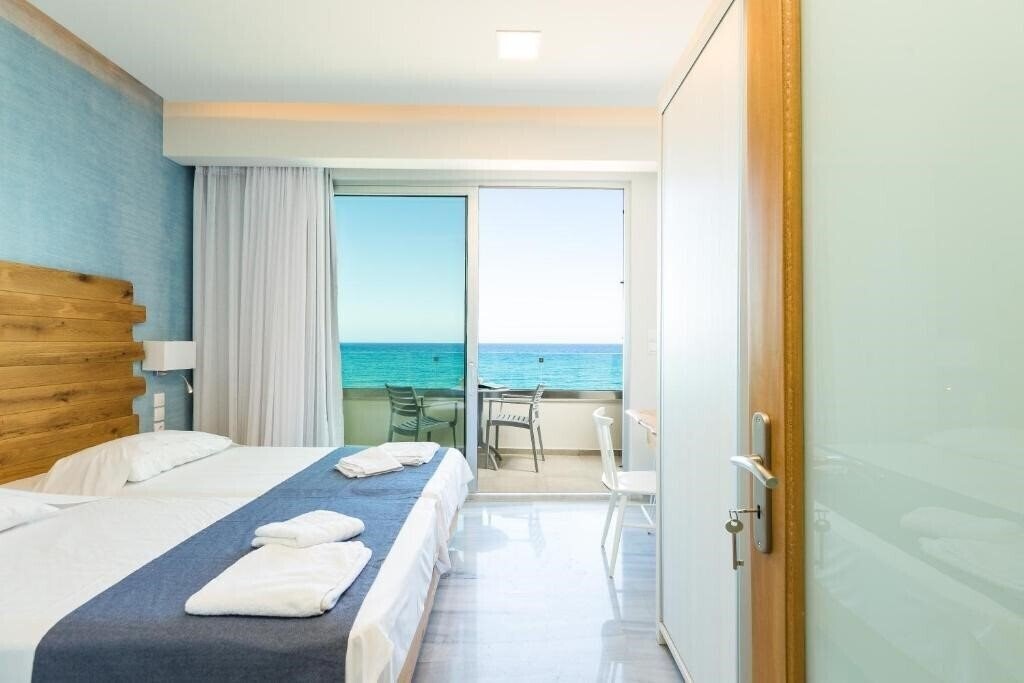 Вид Meltemi Coast Suites 4*