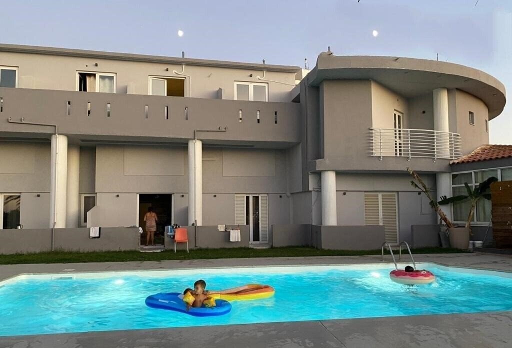 Апартаменты Banana Moon Boutique Hotel 3*