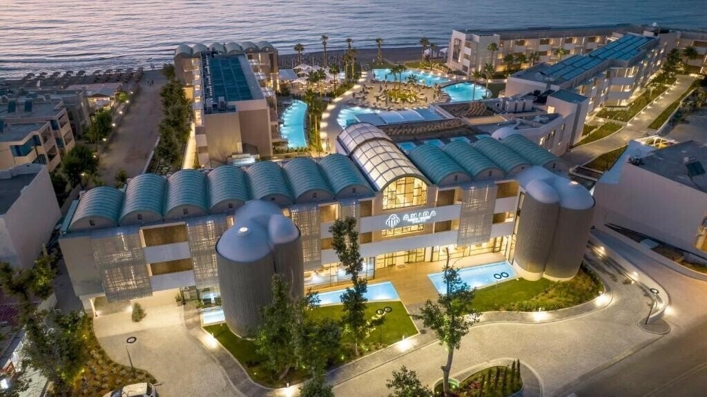 Отель Amira Luxury Resort 5*