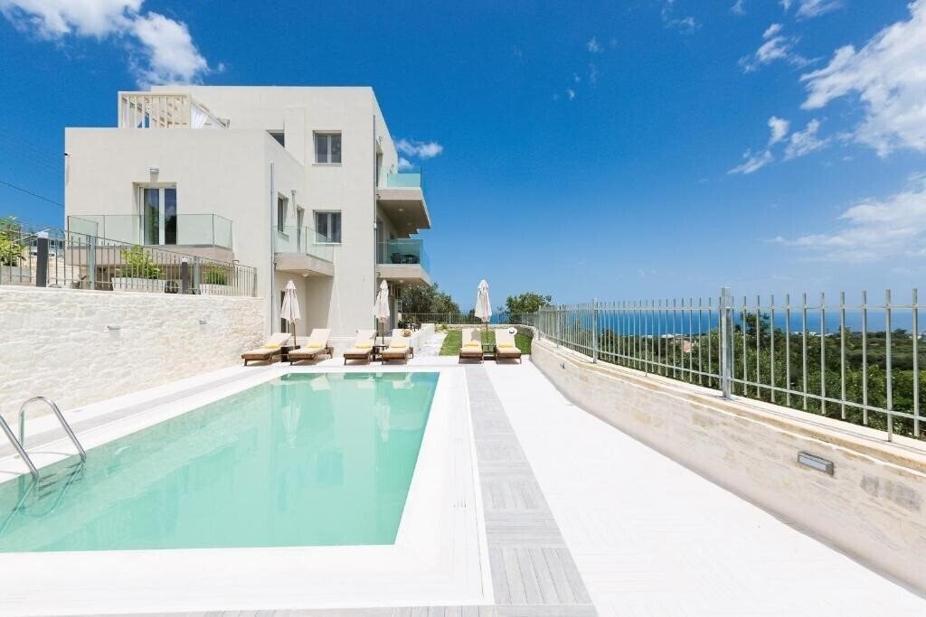 Отель Vigla Suites 4*