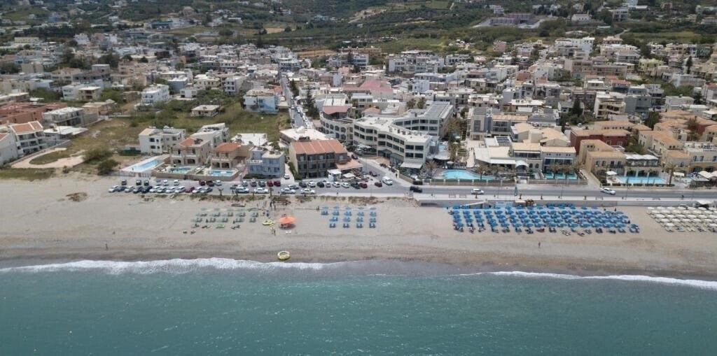 Територія Atlantis Beach Hotel 5*