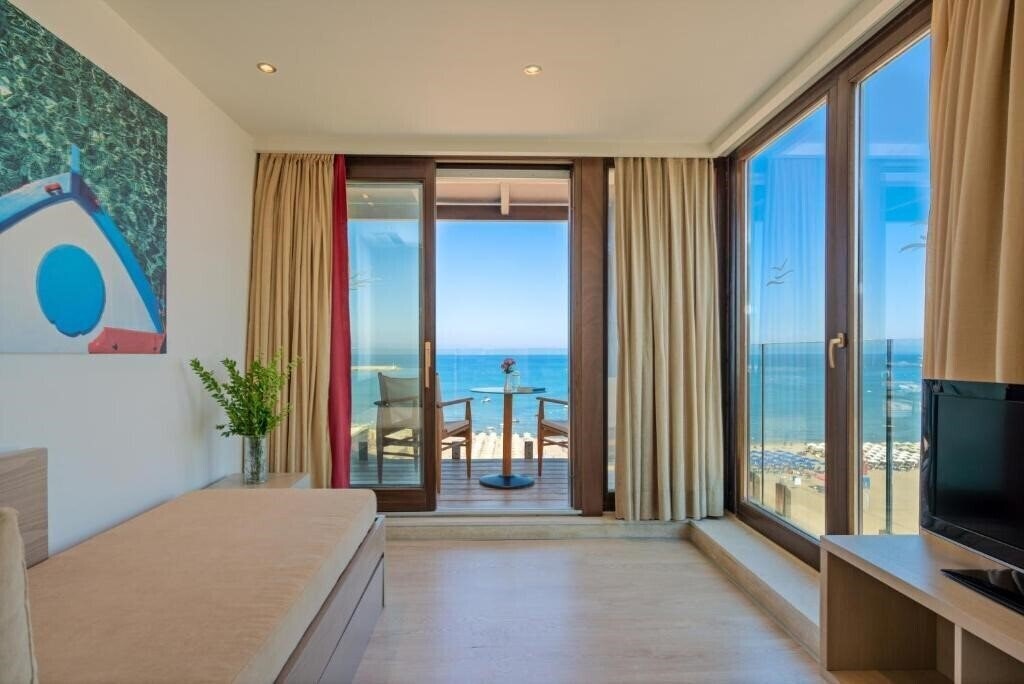 Апартаменти Kriti Beach 5*