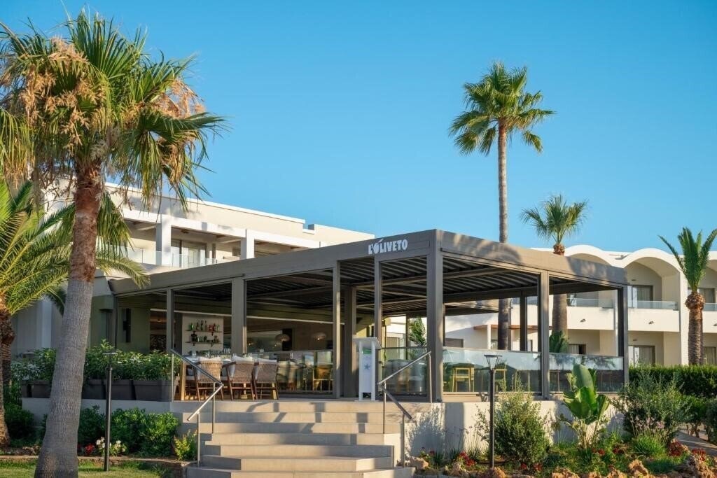 Апартаменты Iberostar Waves Creta Panorama & Mare 4*