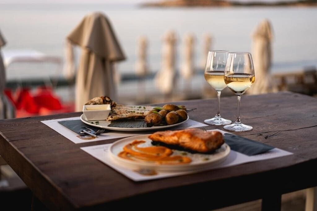 Панорама Nostos Beach Boutique Hotel 4*