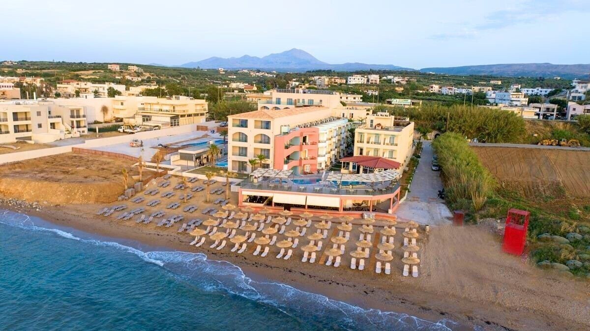 Отель Dedalos Beach Hotel 3*