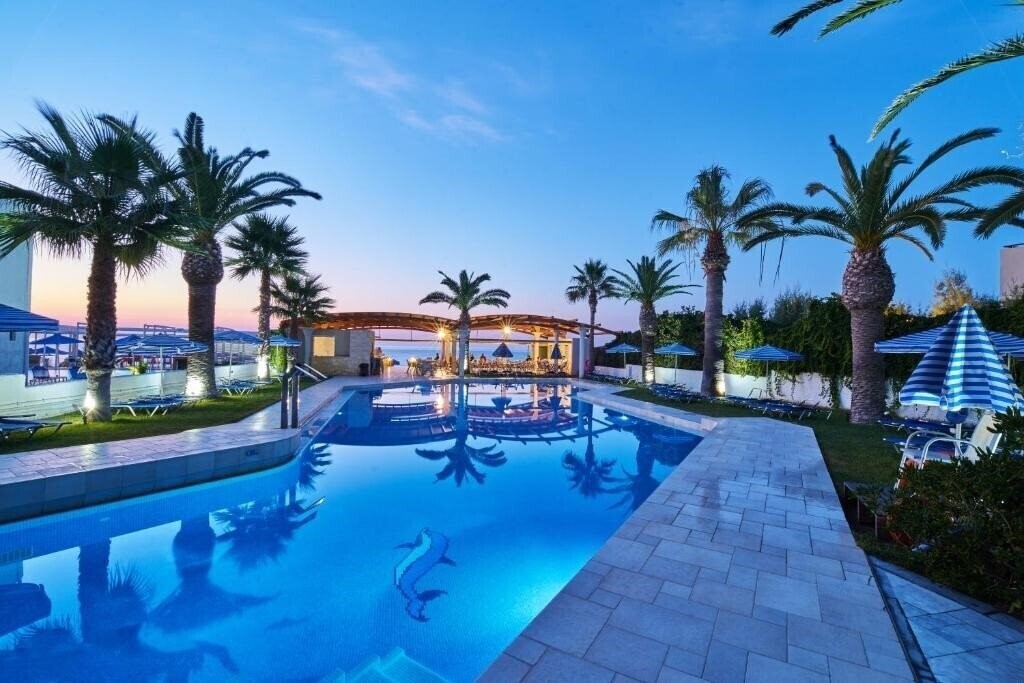 Отель Eva Bay 4*