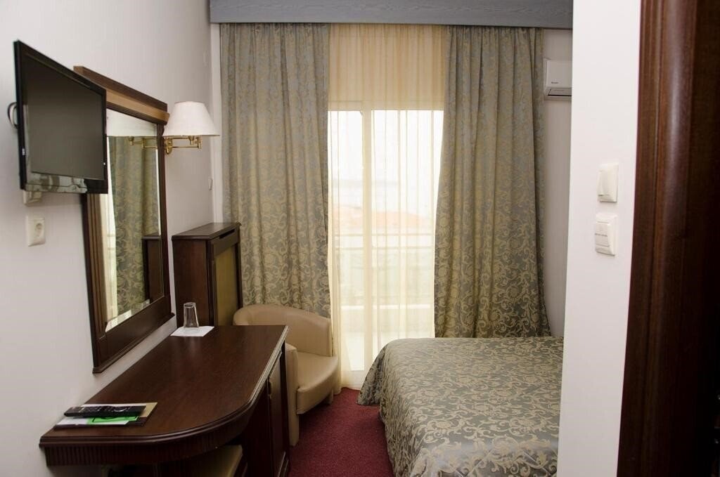 Вид Santa Beach Hotel 4*