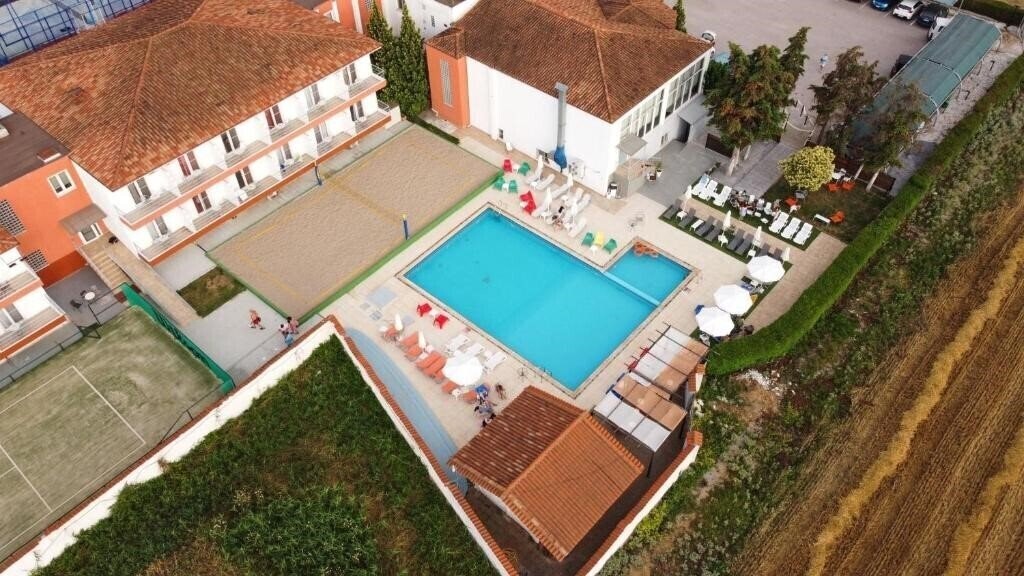 Апартаменты Athina Airport Hotel 3*