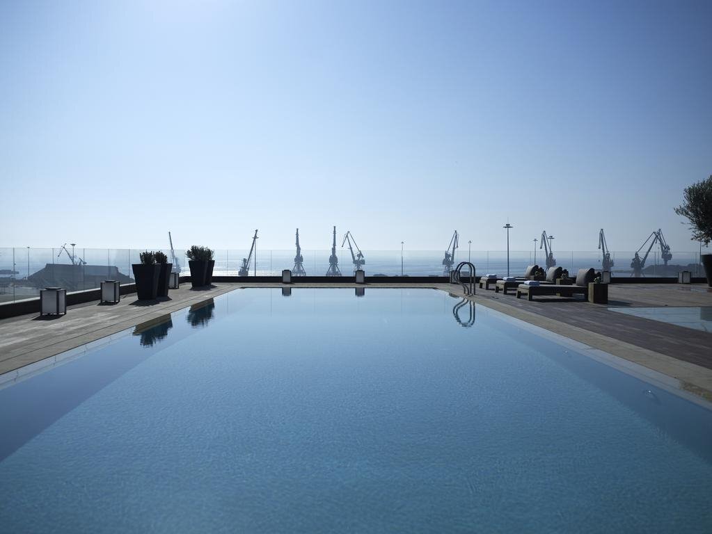 Территория The Met Hotel 5*