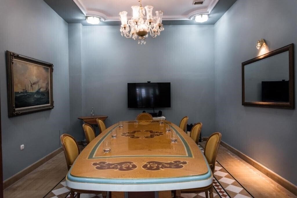 Апартаменты Capsis Bristol 4*