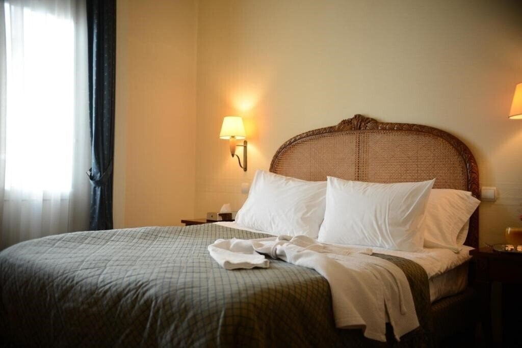 Панорама Capsis Bristol 4*