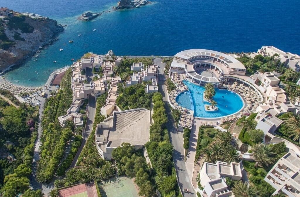 Вид Athina Palace 4*
