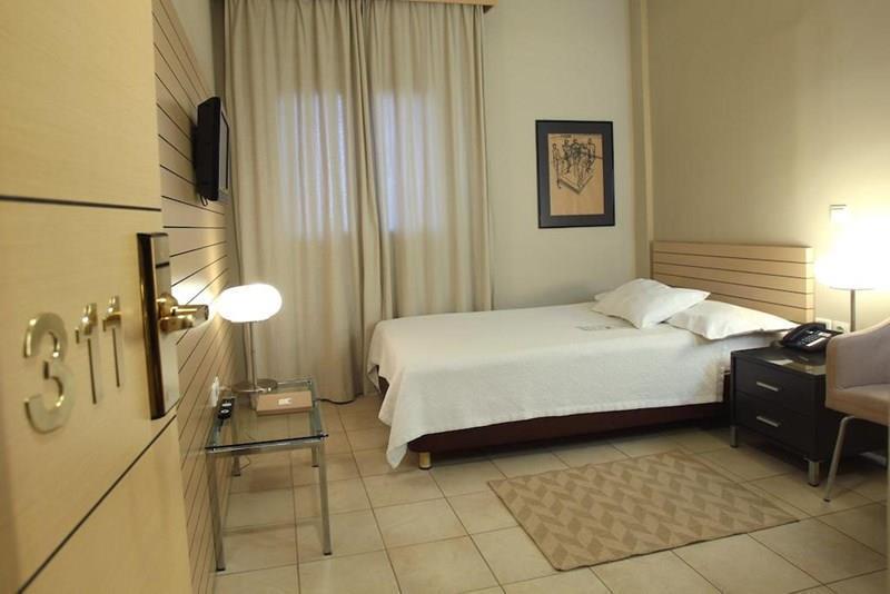 Панорама Astoria Hotel 3*
