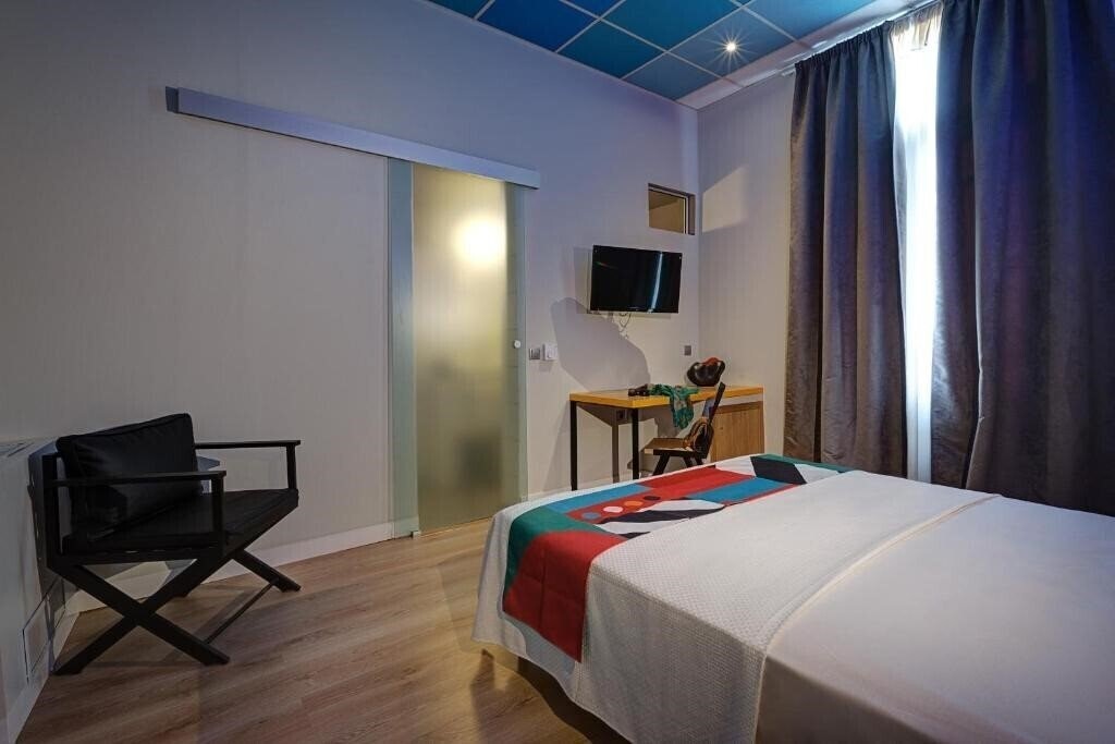 Территория Colors Ladadika Central 4*