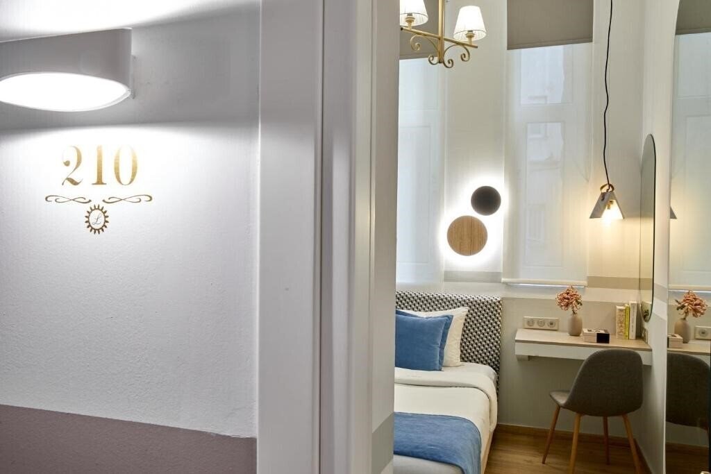 Апартаменты Luxembourg Hotel 3*