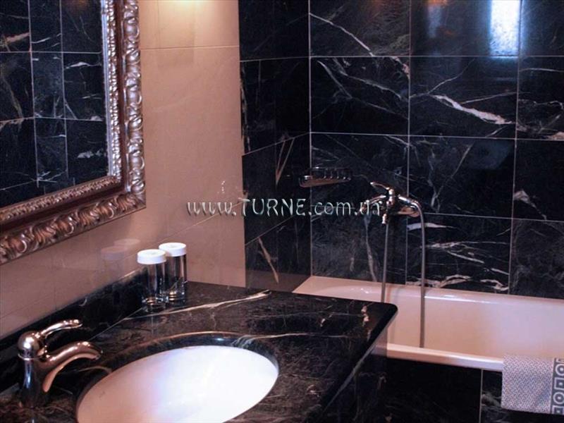 Апартаменти Tourist Hotel 2*