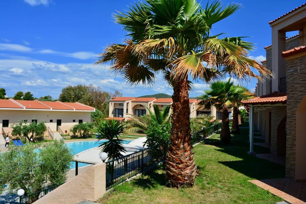 Панорама Village Mare Residence Apartments 4*