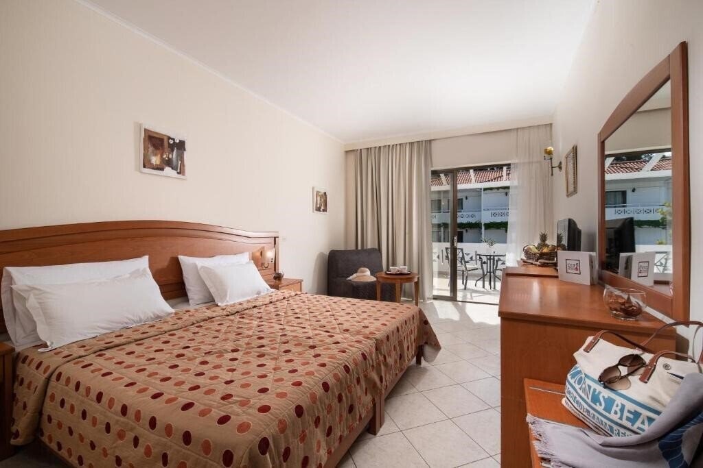 Вид Porfi Beach 3*