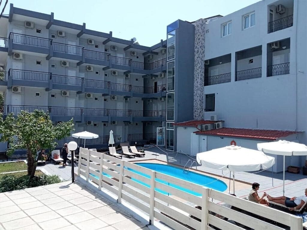 Готель Golden Beach Metamorfosi (ex. Golden Beach Sithonia) 3*