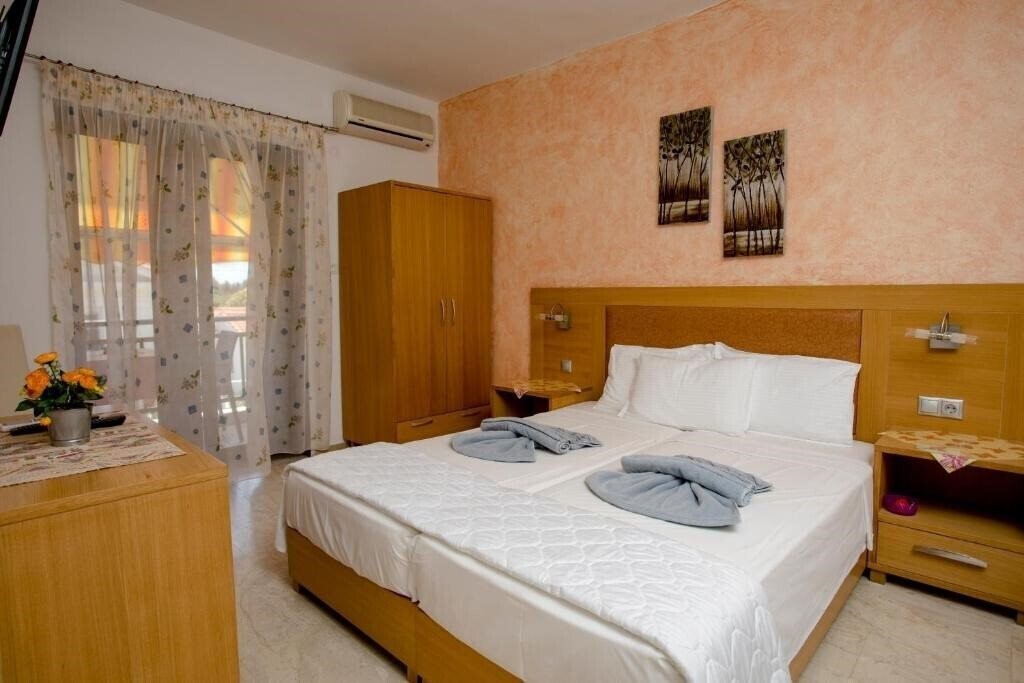 Панорама Maik Apartments 2*