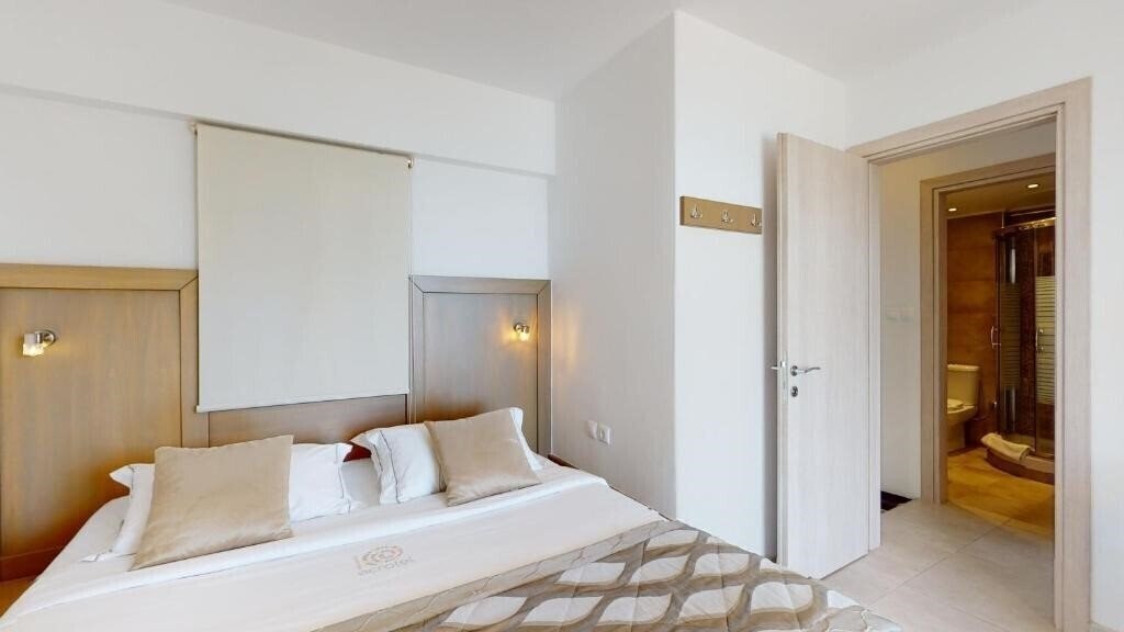 Вид Athena Villas вилла