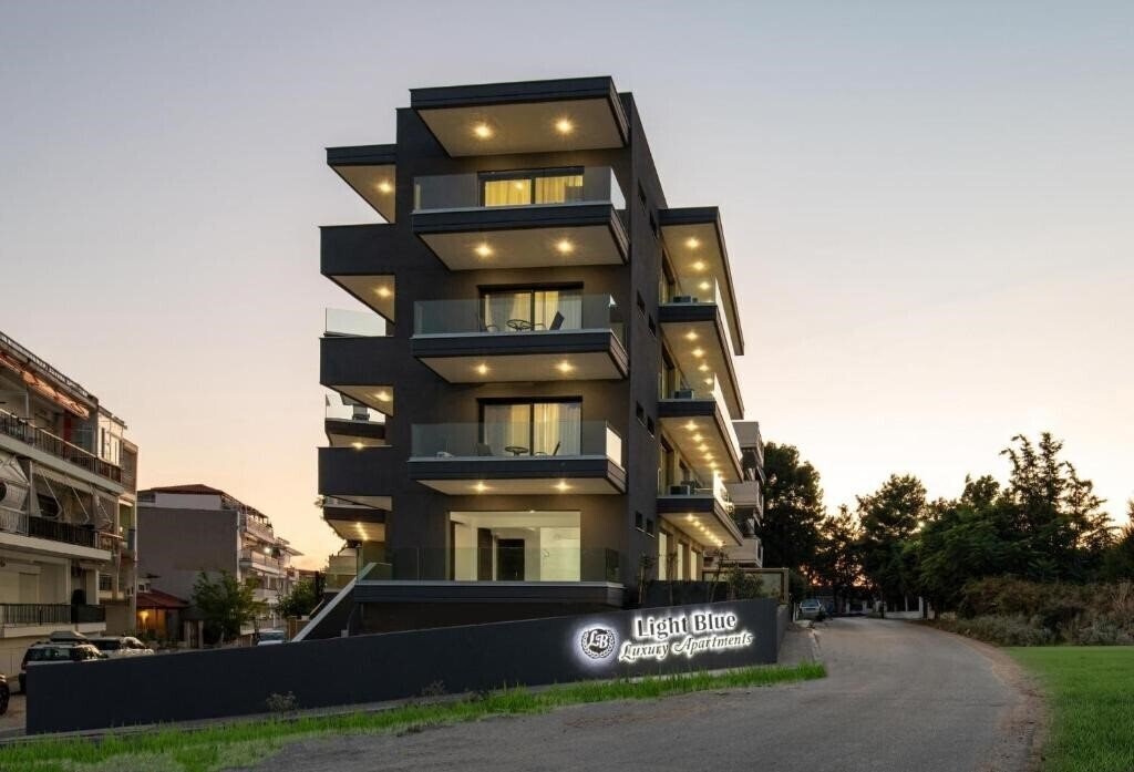 Фото Light Blue Luxury Apartments 3*