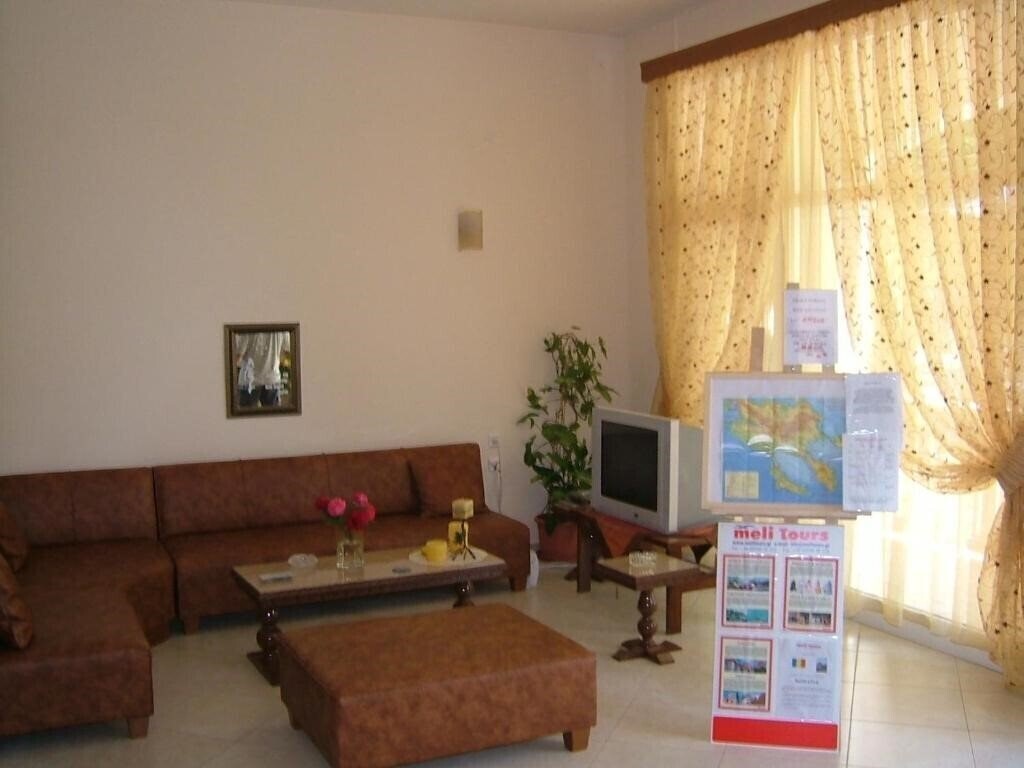 Вид Estelle Hotel 2*