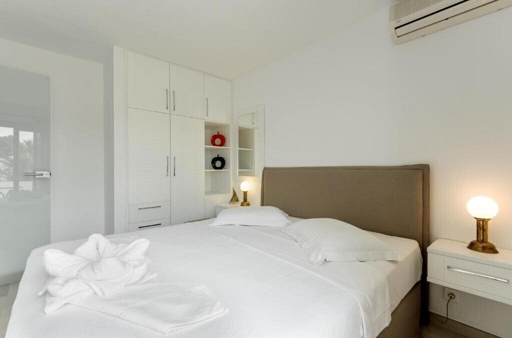 Вид Trikorfo Beach 3*