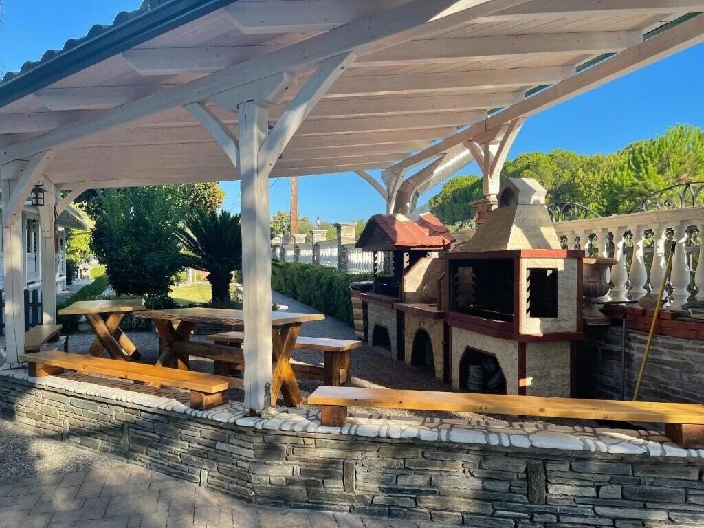 Апартаменты Diaporos Hotel 3*