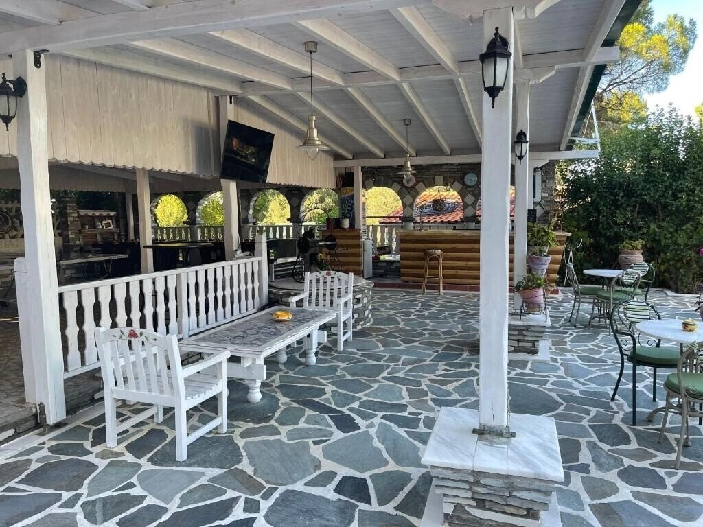 Панорама Diaporos Hotel 3*