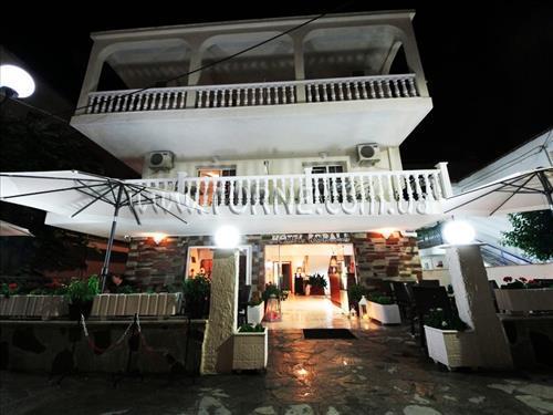 Апартаменти Korali House Apartments 2*