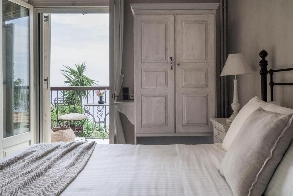 Панорама Agapitos Villas & Guesthouses 4*