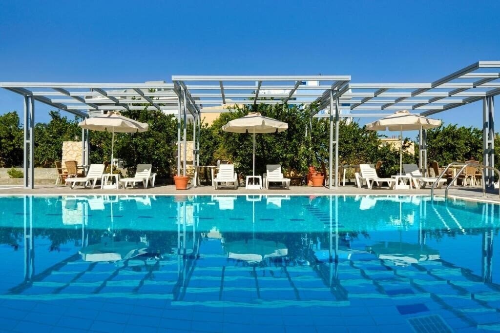 Апартаменти Ilyssion Holidays Apartments & Studios 3*