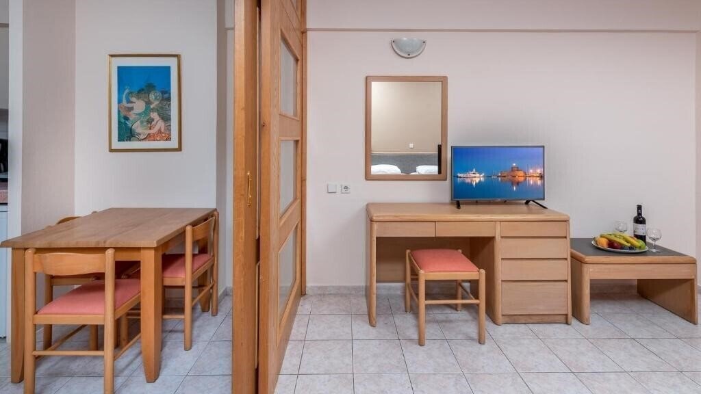 Вид Poseidonia Hotel - Apartments 4*