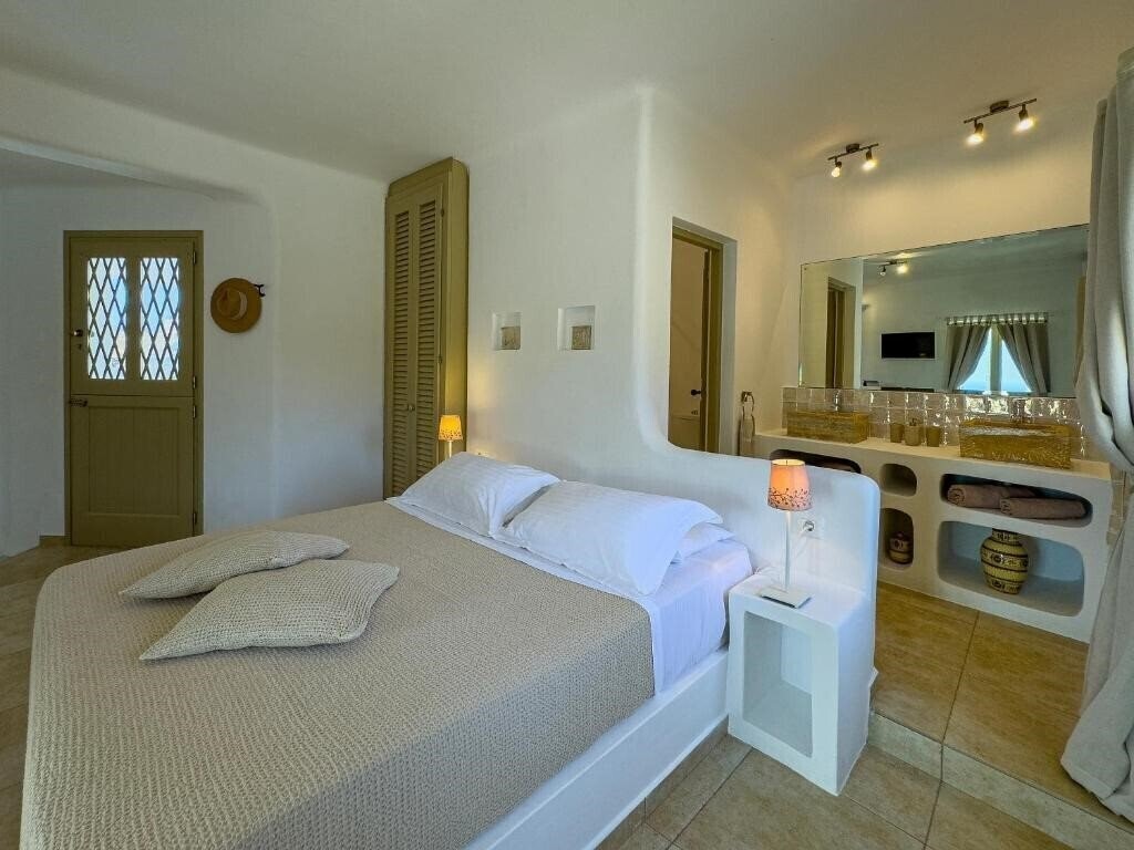 Панорама Lithia Hotel 4*