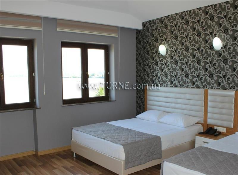 Готель Moni Hotel 3*