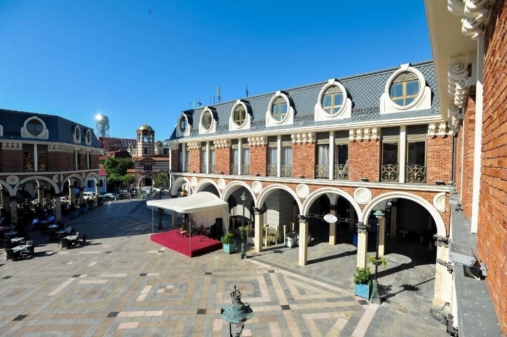 Территория Piazza Four Colors 4*