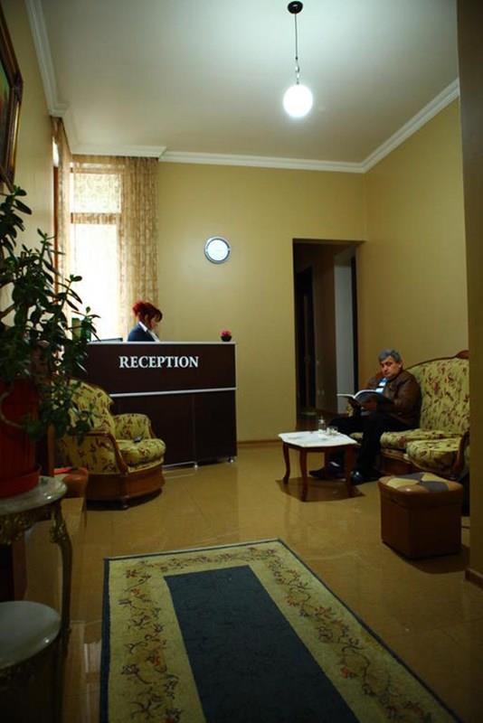 Вид Albatros Batumi Guest House 2*