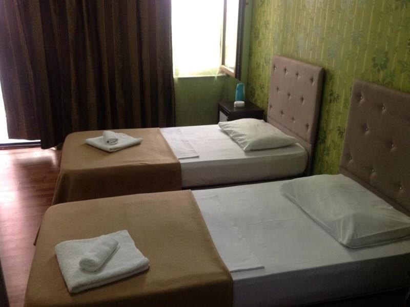 Фотографія Albatros Batumi Guest House 2*