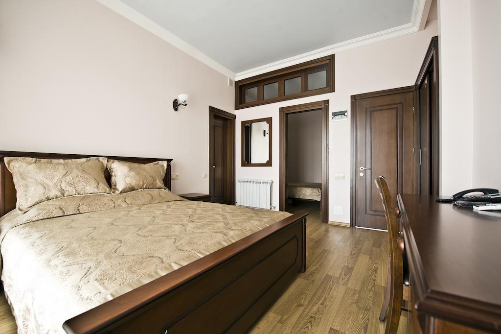 Изображение Eiffel Hotel Batumi 3*