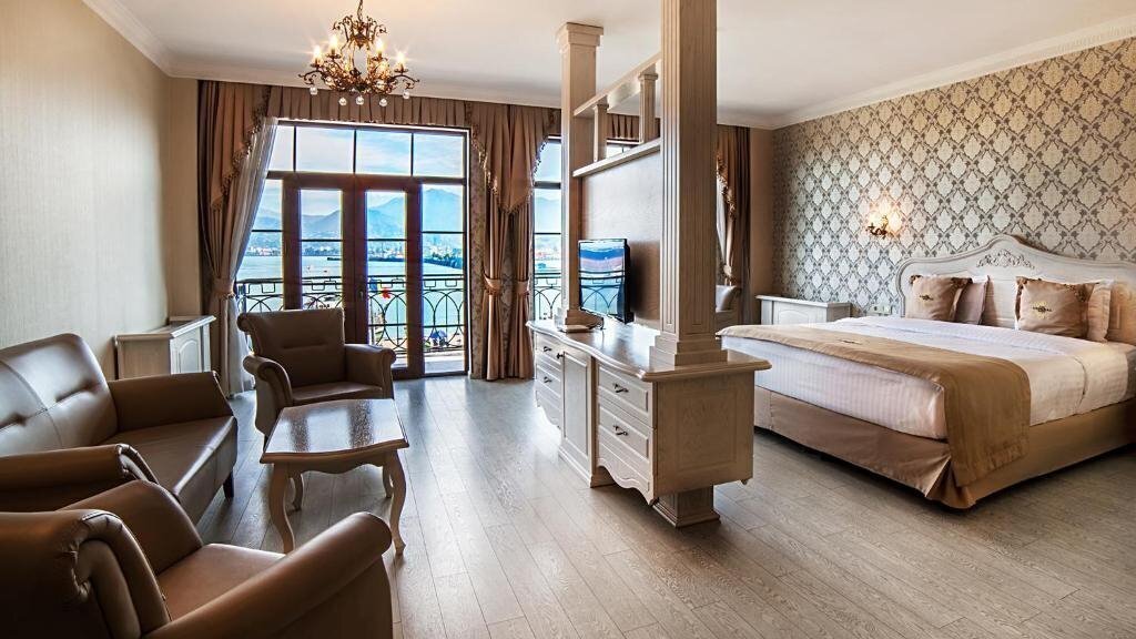 Готель The Admiral Hotel 4*